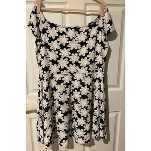 Plus Size Off the Shoulder Dress​​​​​​​​​​​​